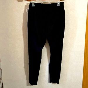 Black womens leggings with pockets